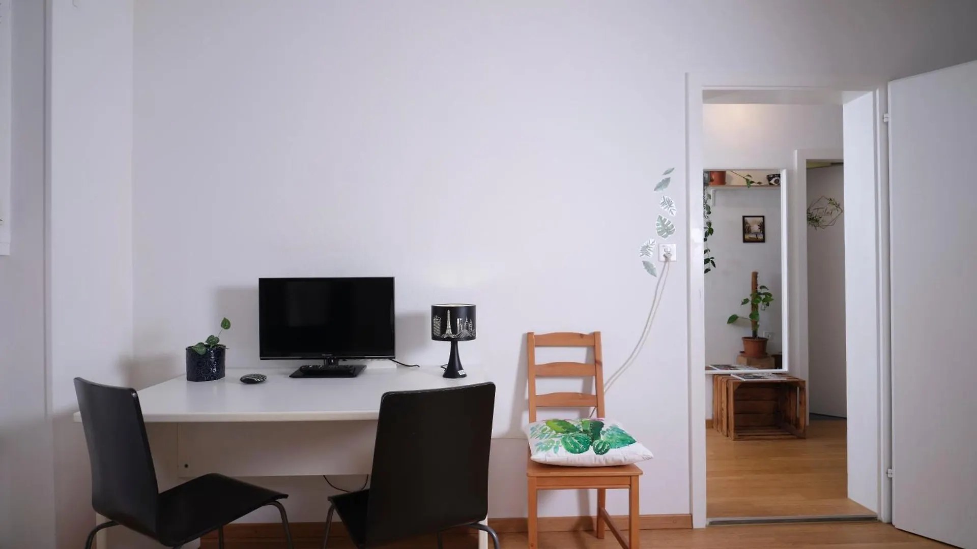 Doppelzimmer In Der Naehe Des Flusses Und Stadions Basel 0*,  Switzerland