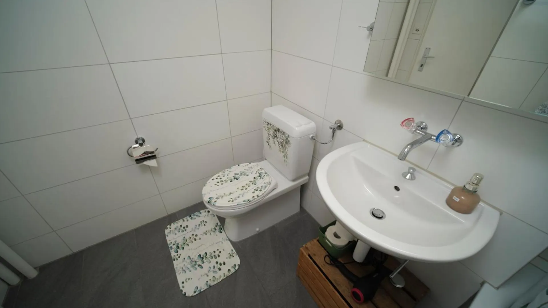 Doppelzimmer In Der Naehe Des Flusses Und Stadions Basel Homestay